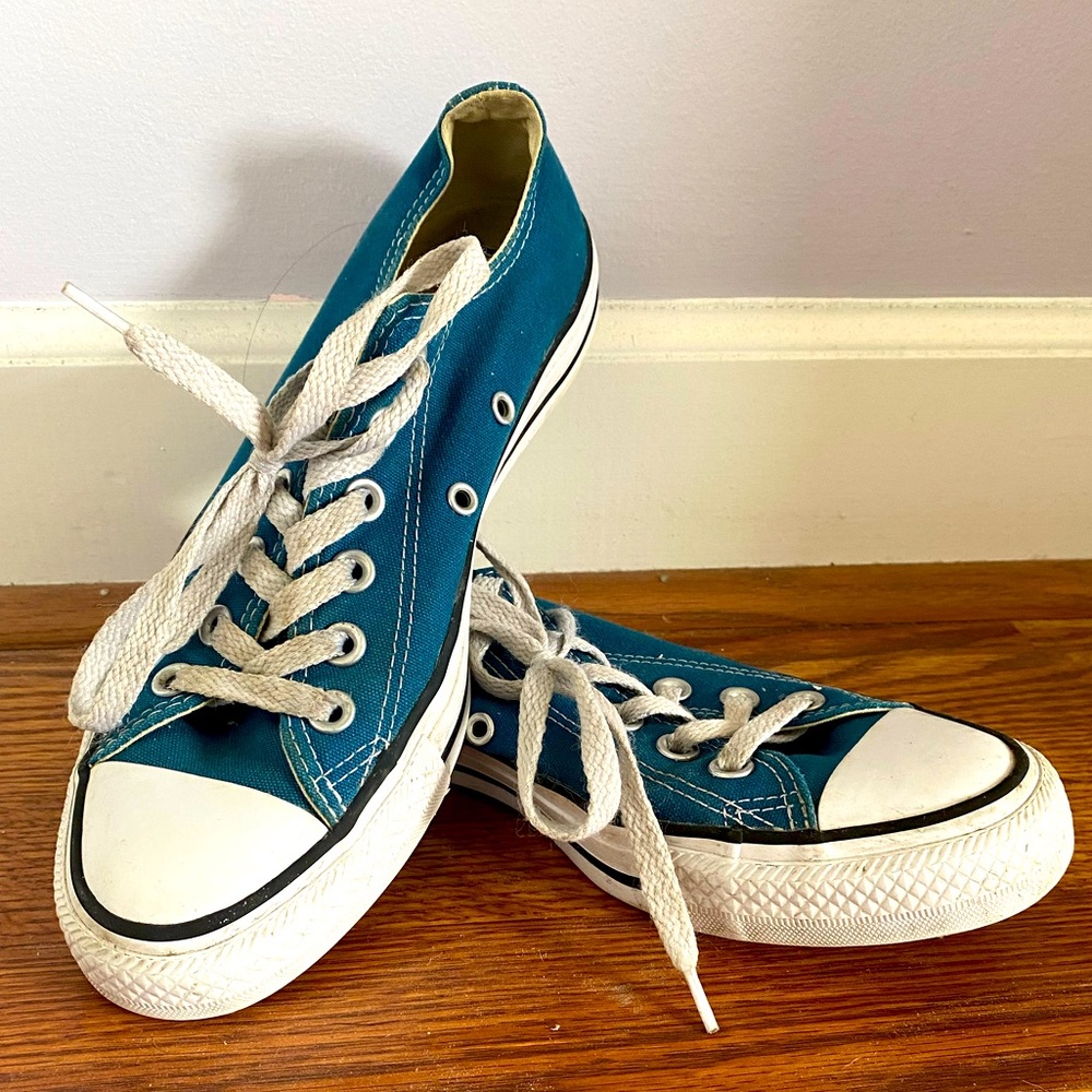 Low-top Converse All Stars